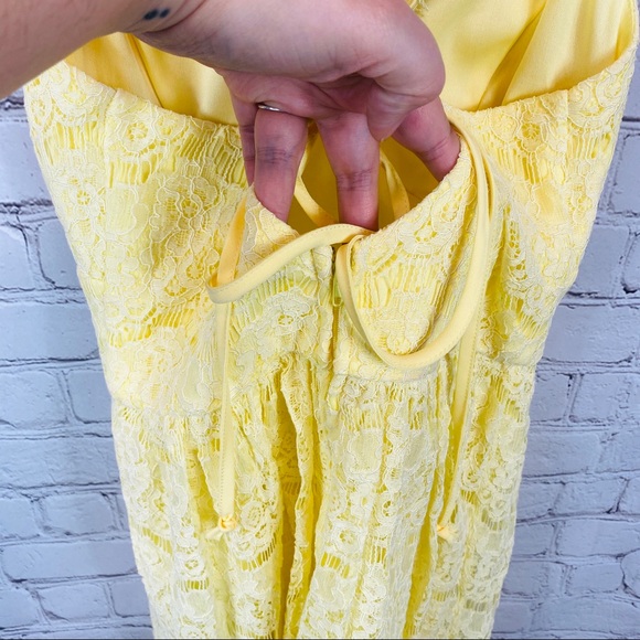 FRANCESCA’S Lace Tie Back Dress XS Yellow - Picture 5 of 8